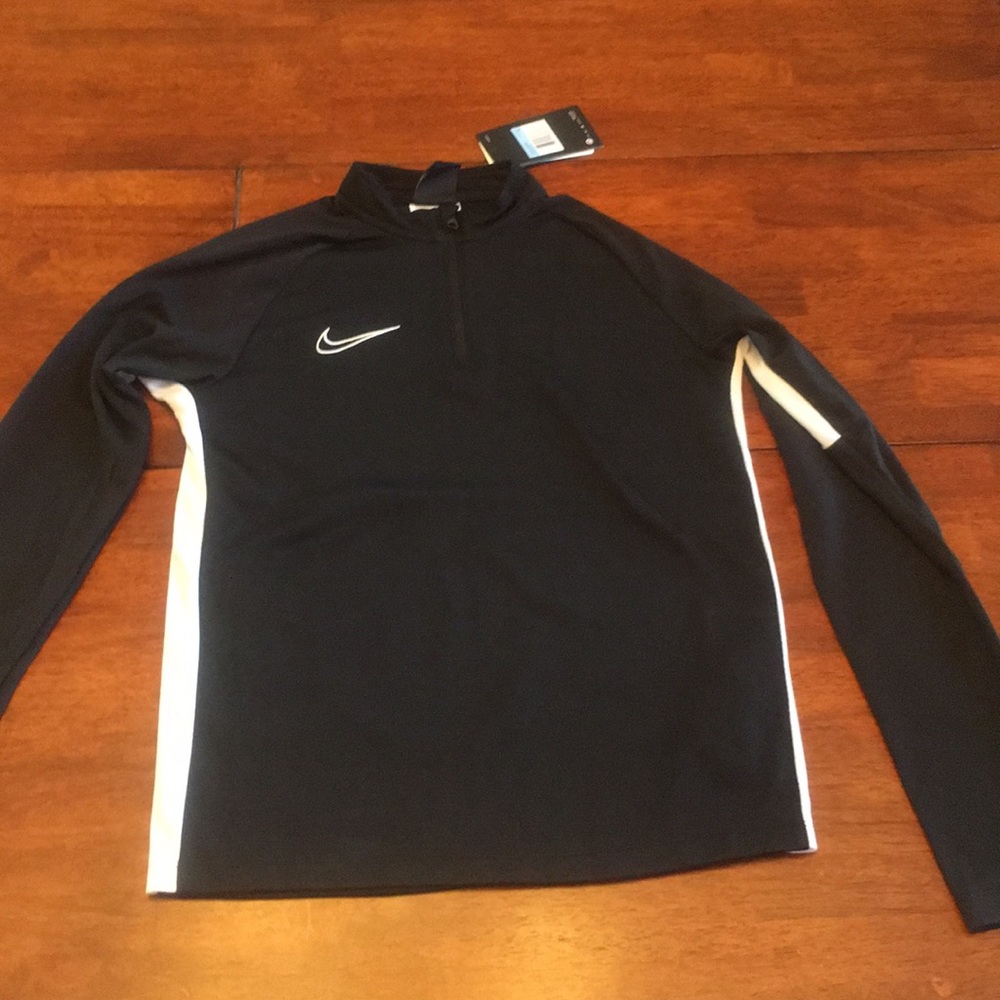 Youth Nike 1/4 zip light weight jacket